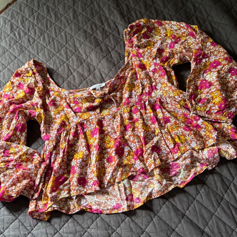 Patrons of Peace Floral Puff Sleeve Peplum Cropped Blouse Orange Pink Small